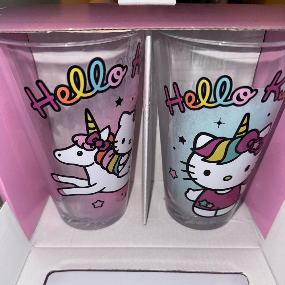 Hello Kitty Pink Glassware Set